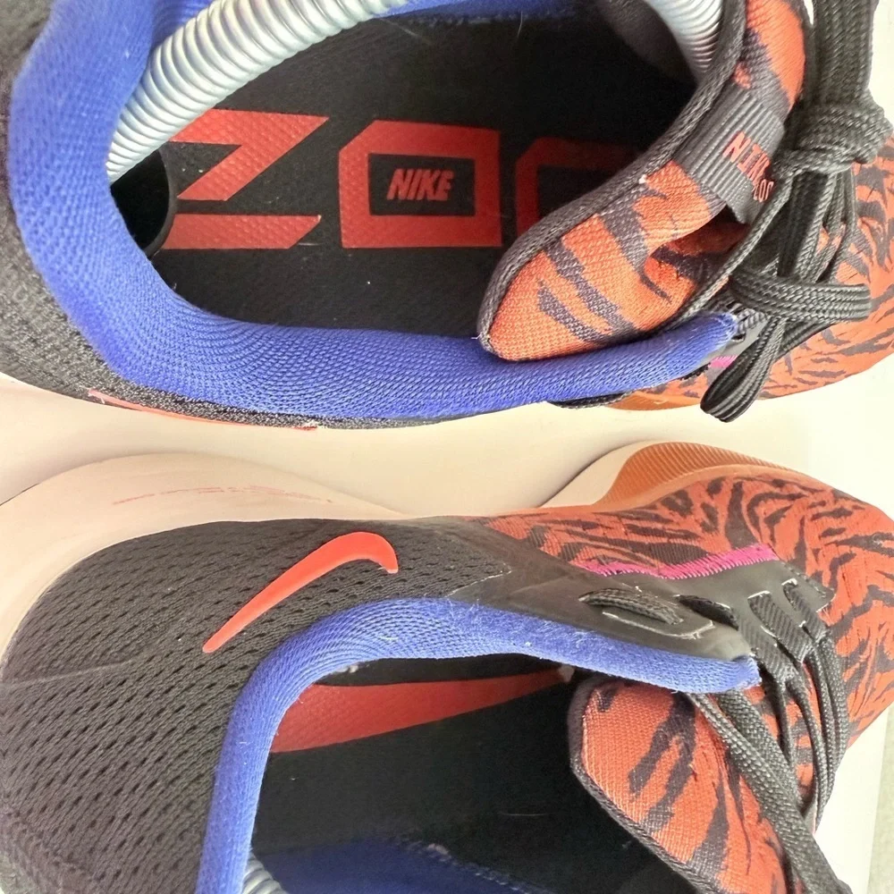 Nike Air zoom Pegasus 38 Women size 9.5  Athletic Shoes in Black and Orange